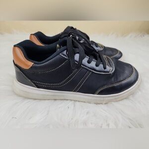 NWT Box. Boy 3. Beverly Hills Polo Club Boys Lace-Up Sneakers in the "Black/Tan"
